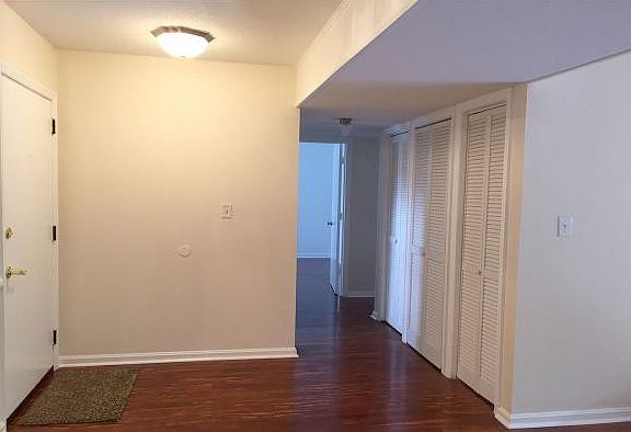 3rd image of 361 Belmont Dr APT 15