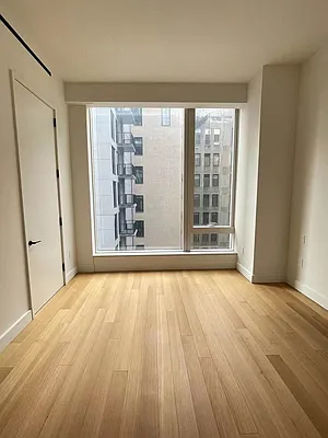 Rented by E Realty International Corp | media 58