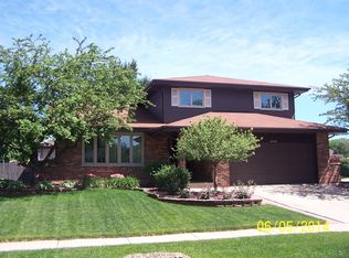 8036 Nottingham Rd, Tinley Park, IL 60477