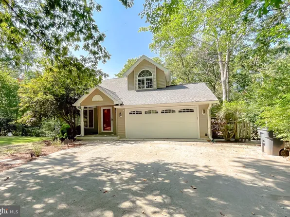 22899 Kimberly Ct, Lexington Park, MD 20653