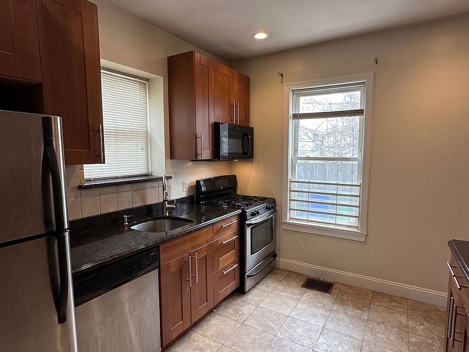 1st image of 8 Montfern Ave #8