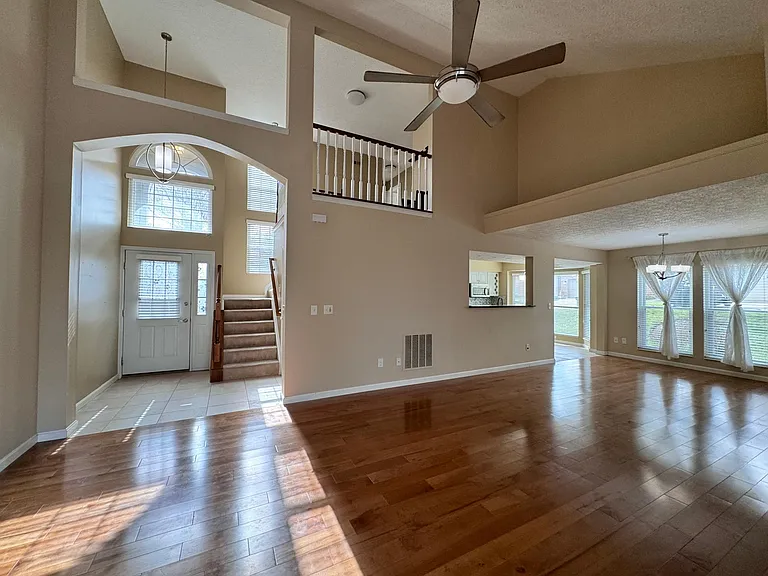 6148 Lakelyn — Photo 3
