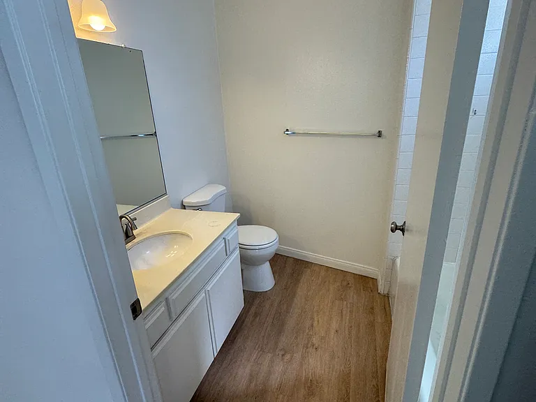 1625 Glendon Ave #7 — Photo 5