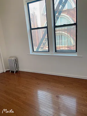 Rented by Century 21 New Golden Age Realty | media 6