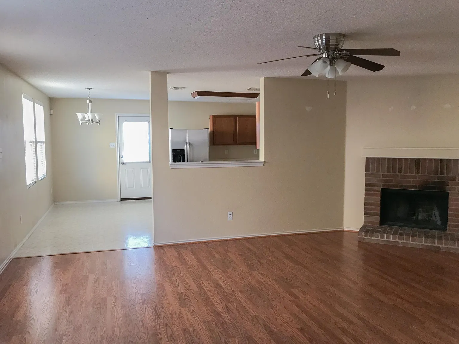 3 bed, 1603 sqft, $1,850 — Photo 4