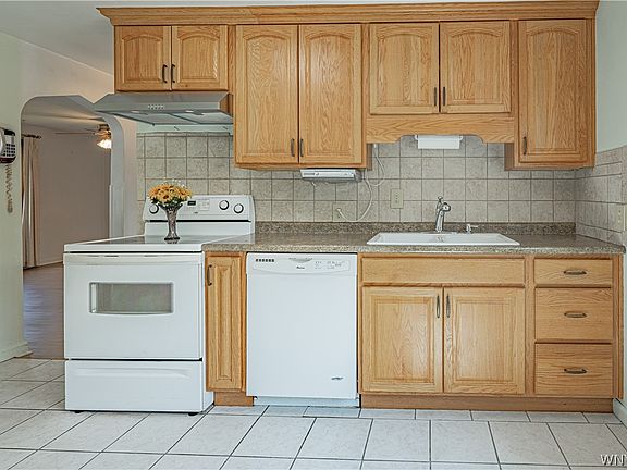 3rd image of 639 73rd St