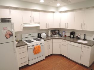 20-76 33rd St #C1, Astoria, NY 11105