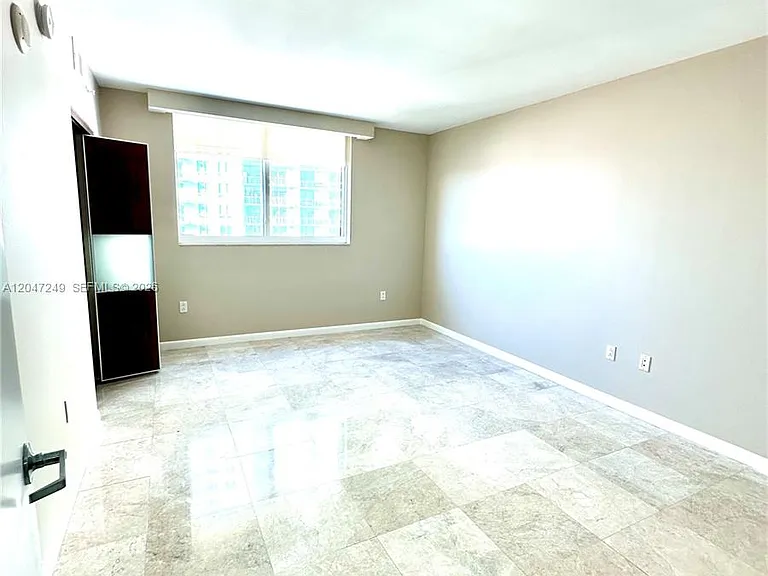 1800 N Bayshore Dr #2315 — Photo 17