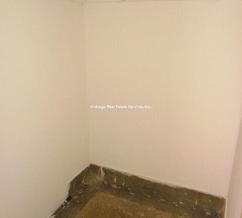 3rd image of 1145 W Morse Ave
