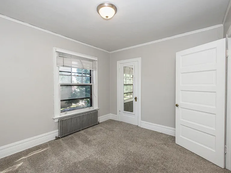 1137 E 10th Ave — Photo 10