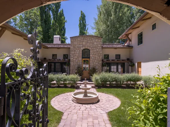 5 Willow Rd, Sun Valley, ID 83353