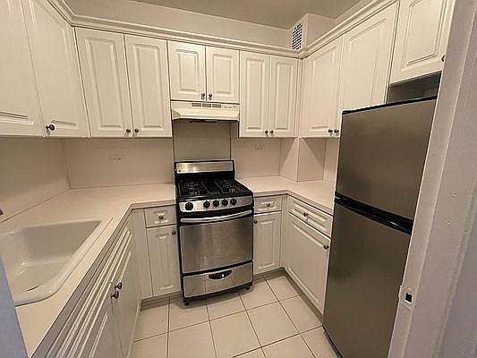 3rd image of 510 E 85th St APT 5D