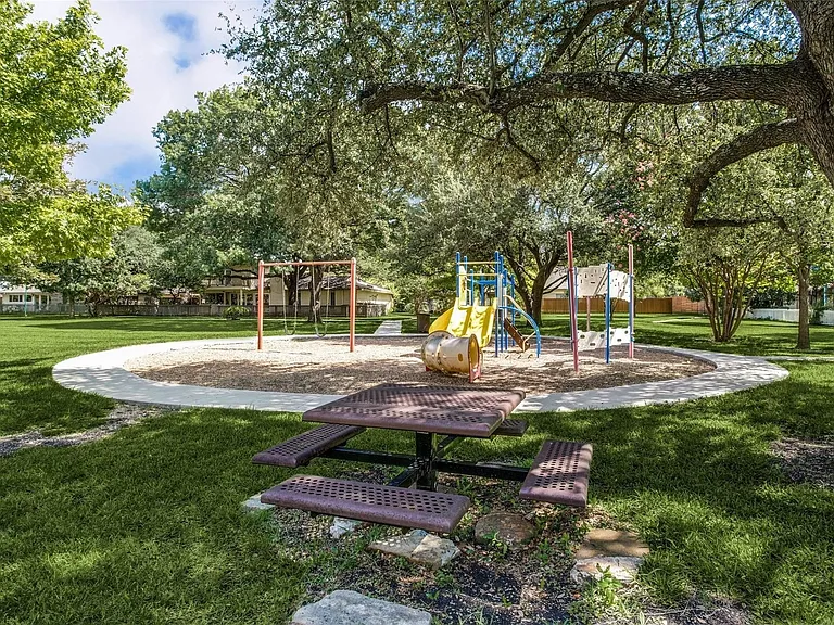15725 Havenrock Cir — Photo 43