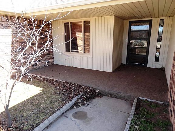 5th image of 304 Christopher Todd Dr