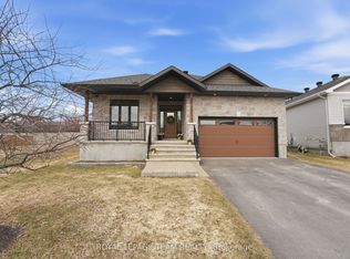 757 Meadowridge Cir, Ottawa, ON K0A 1L0