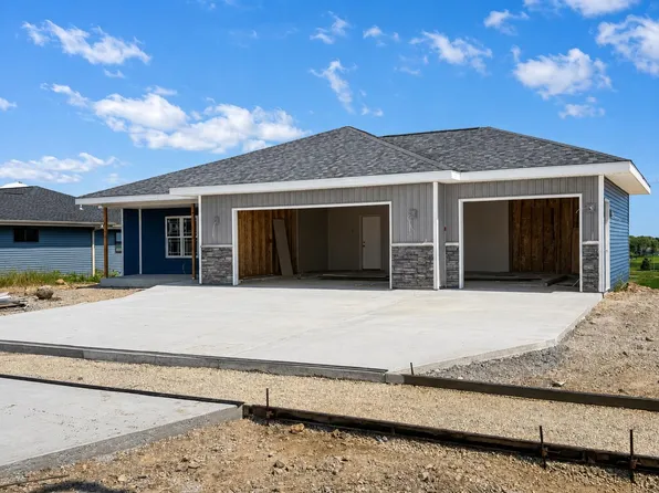 1150 Red Hawk Dr, Milton, WI 53563