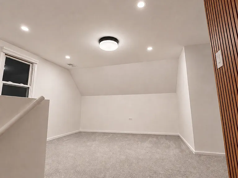 2515 W Charleston St #3 — Photo 2