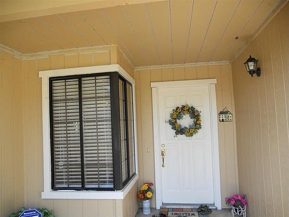 3rd image of 9731 Wintergreen Ct