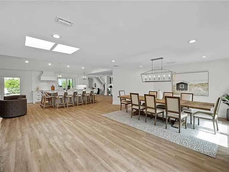 4611 Crayton Rd — Photo 8