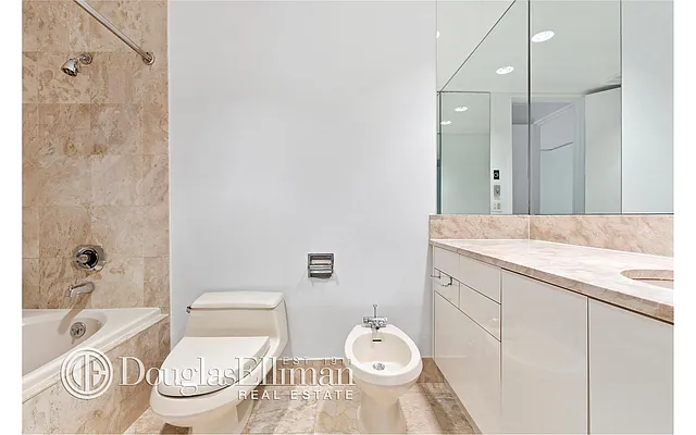 Rented by Douglas Elliman | media 34