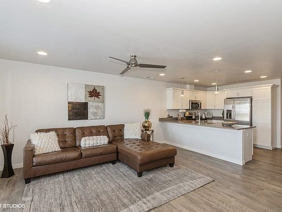 3rd image of 2245 Saint Andrews Dr