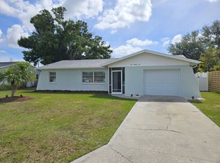 426 Pineview Dr, Venice, FL 34293