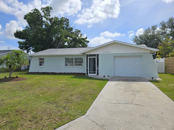 426 Pineview Dr, Venice, FL 34293