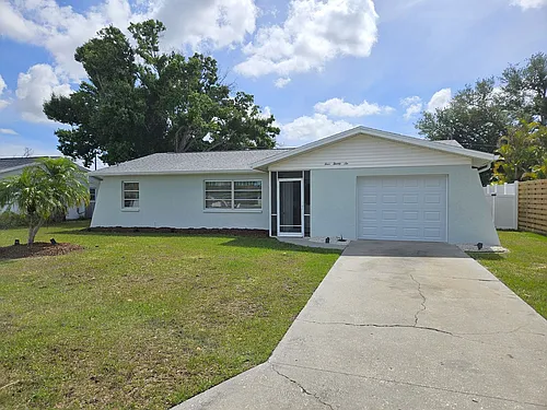 426 Pineview Dr Photo 1