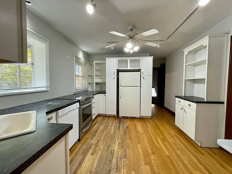 2231 S High St — Photo 8