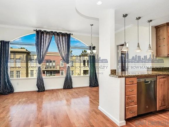 5th image of 1250 Cleveland Ave #316