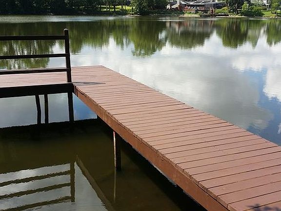 3rd image of 904 Oak Forest Dr