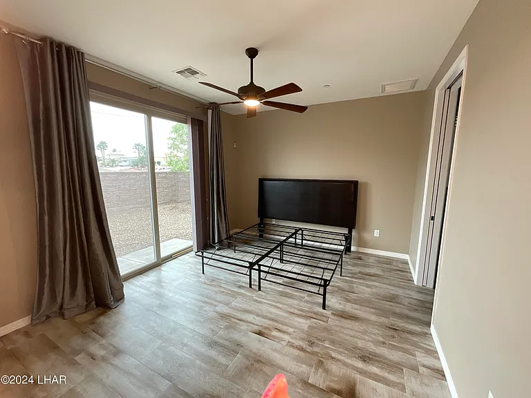 649 Avenida Laredo #101A — Photo 14