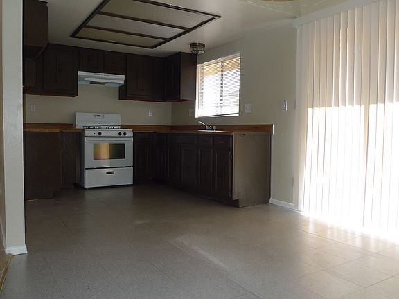 3rd image of 21977 Arapahoe Ave APT 6