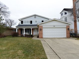 318 S Cottage Hill Ave, Elmhurst, IL 60126