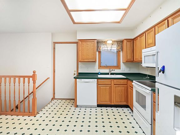4th image of 1517 SW 32nd St