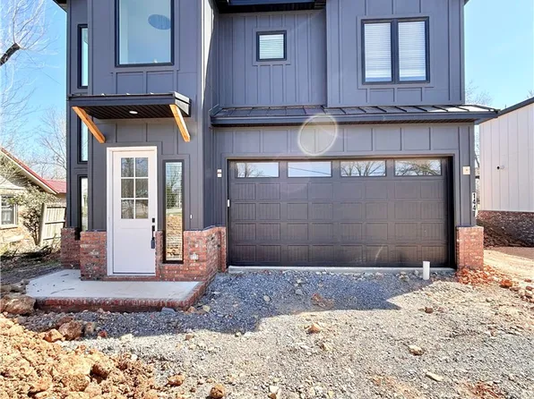 1448 NW Bella Vista Rd, Bentonville, AR 72712