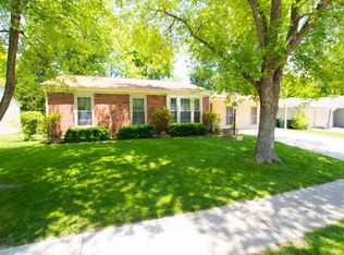 127 Oak Dr, Saint Peters, MO 63376
