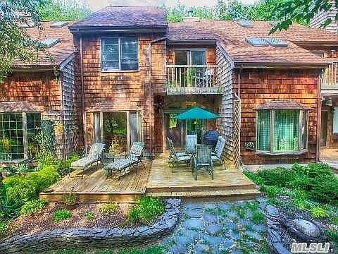 1st image of 402 Pepperidge Lake Rd #402