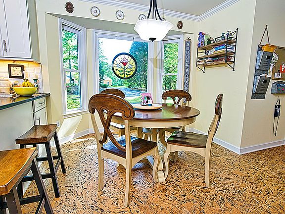 4th image of 108 Hidden Lake Ct