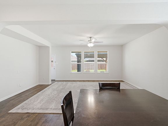 5th image of 1113 Twin Brooks Ln