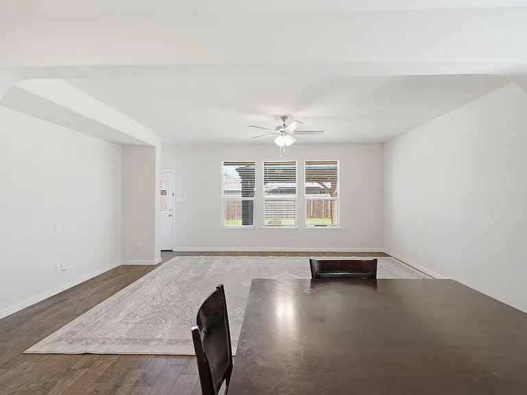 1113 Twin Brooks Ln — Photo 5