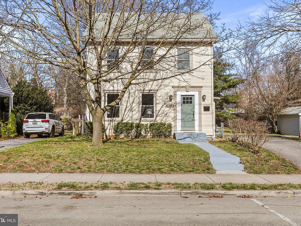 1st image of 723 Virginia Ave