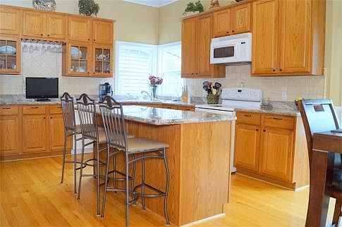 Eat In Kitchen