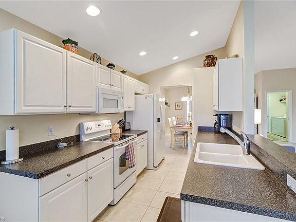 Home For Sale In Sandoval