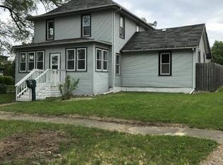 126 W Erie St, Spring Valley, IL 61362