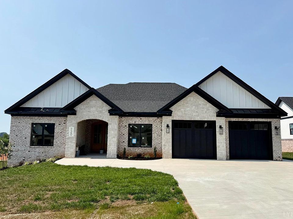 1st image of 31 Crest Ridge Ct