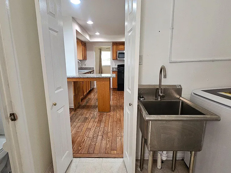 328 Rees Dr — Photo 19