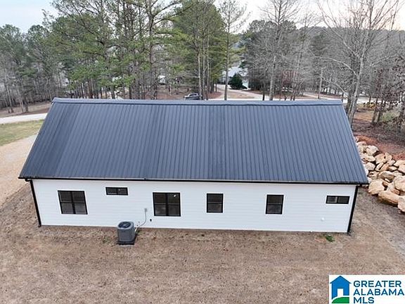 3rd image of 128 Lakewood Dr