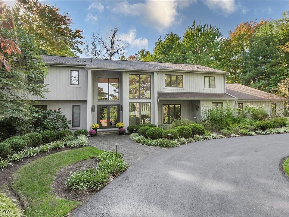 1st image of 100 Stonewood Dr
