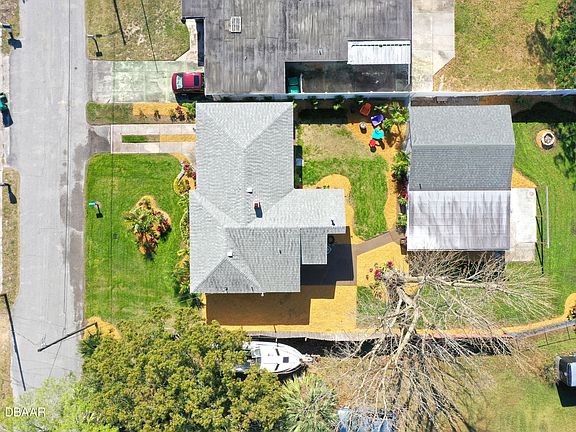 4th image of 350 Clifton Ave